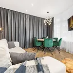 Arcadia Luxury Zajazd *