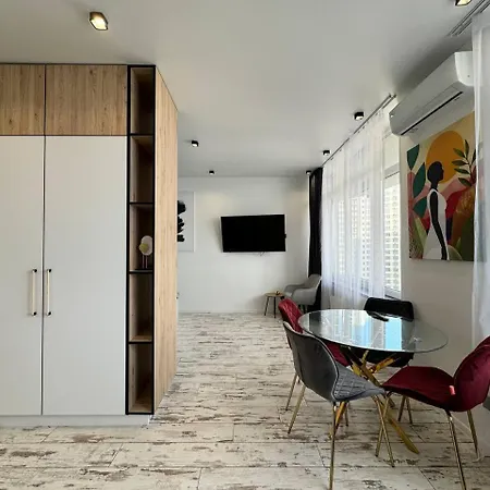 Arcadia Luxury אורחן אודסה
