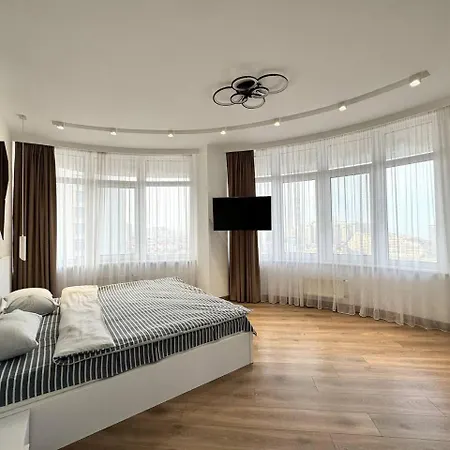 Arcadia Luxury אורחן *